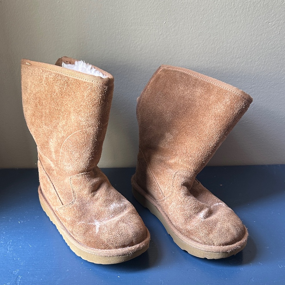 UGG Kids Suede Winter Boots in Chestnut